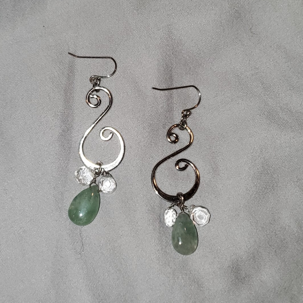 ❄Lia Sophia earrings